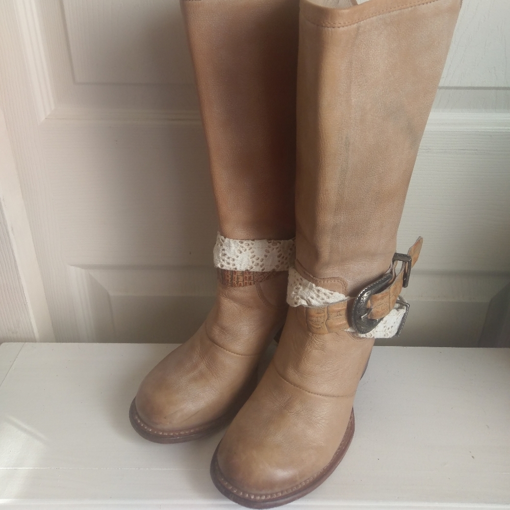 Freebird Bae Boots